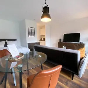 Schönes Mit Pool Und Sauna Nutzung/ Netflix/küche Apartment Neuss